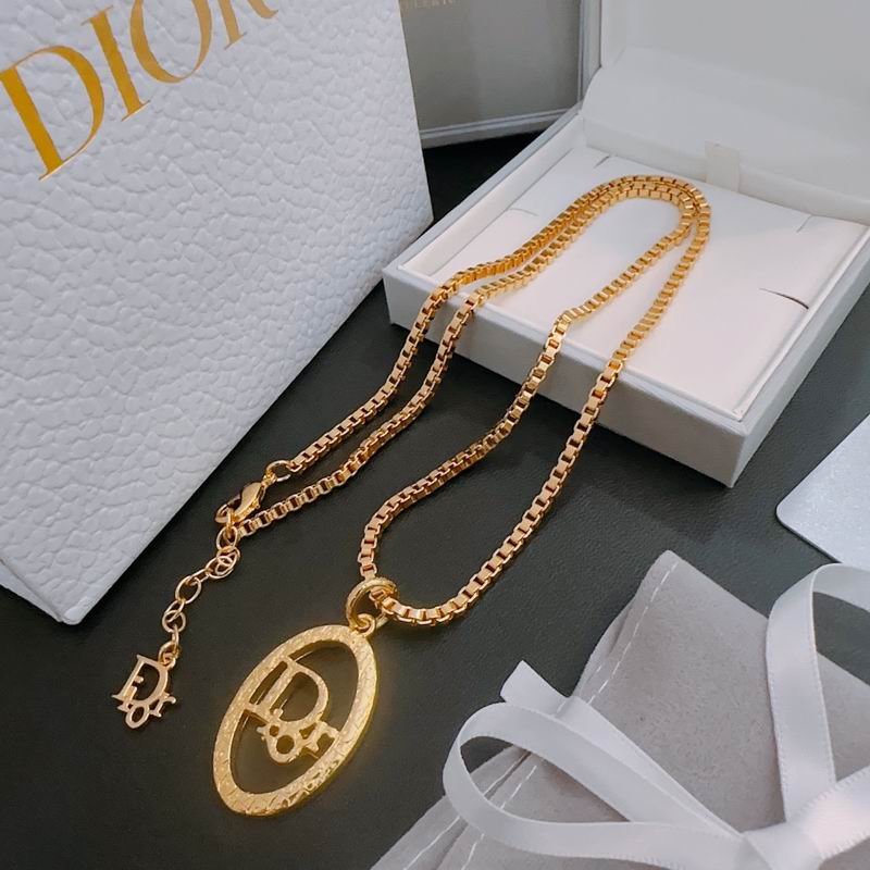 Dior Necklace 04lyr159